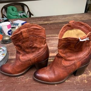 Frye ankle boots great condition